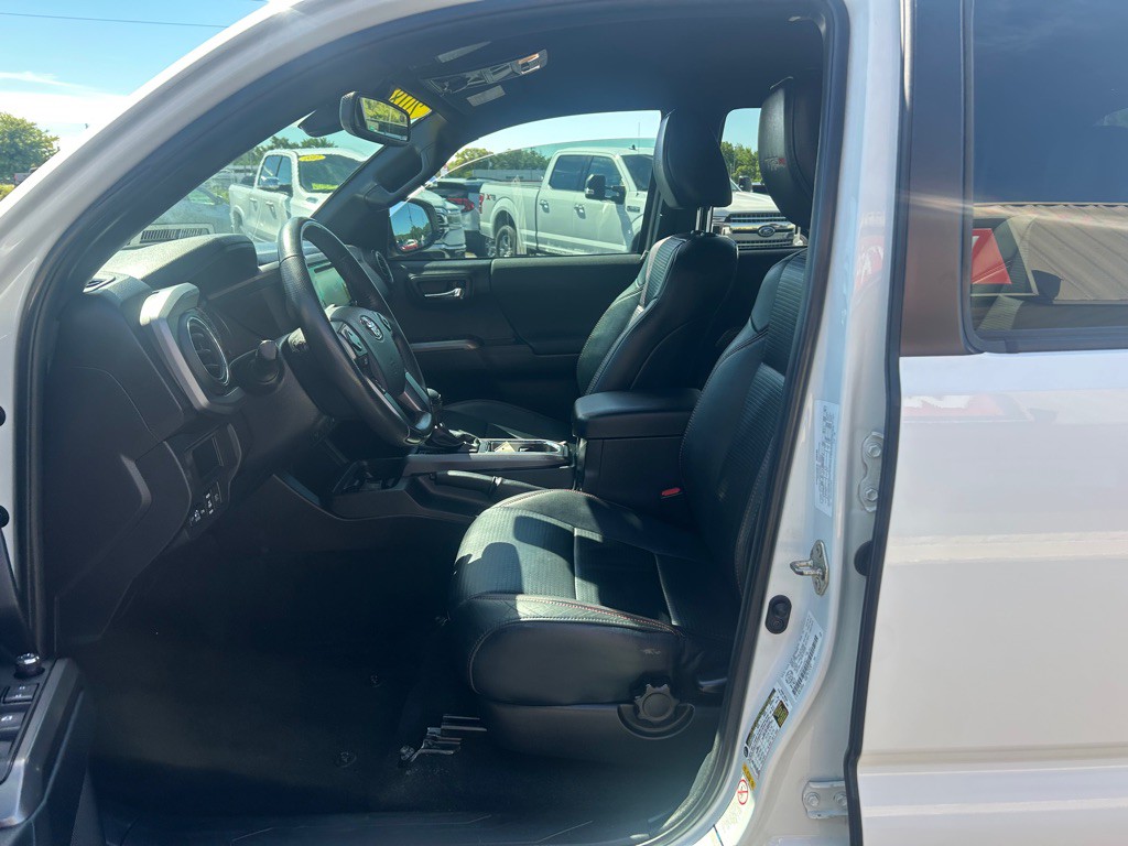 2018 Toyota Tacoma Image 13