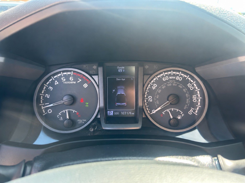 2018 Toyota Tacoma Image 16