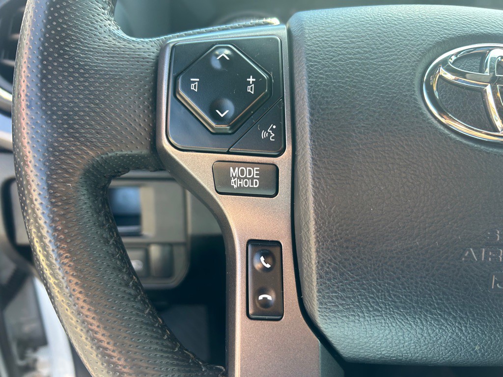 2018 Toyota Tacoma Image 17