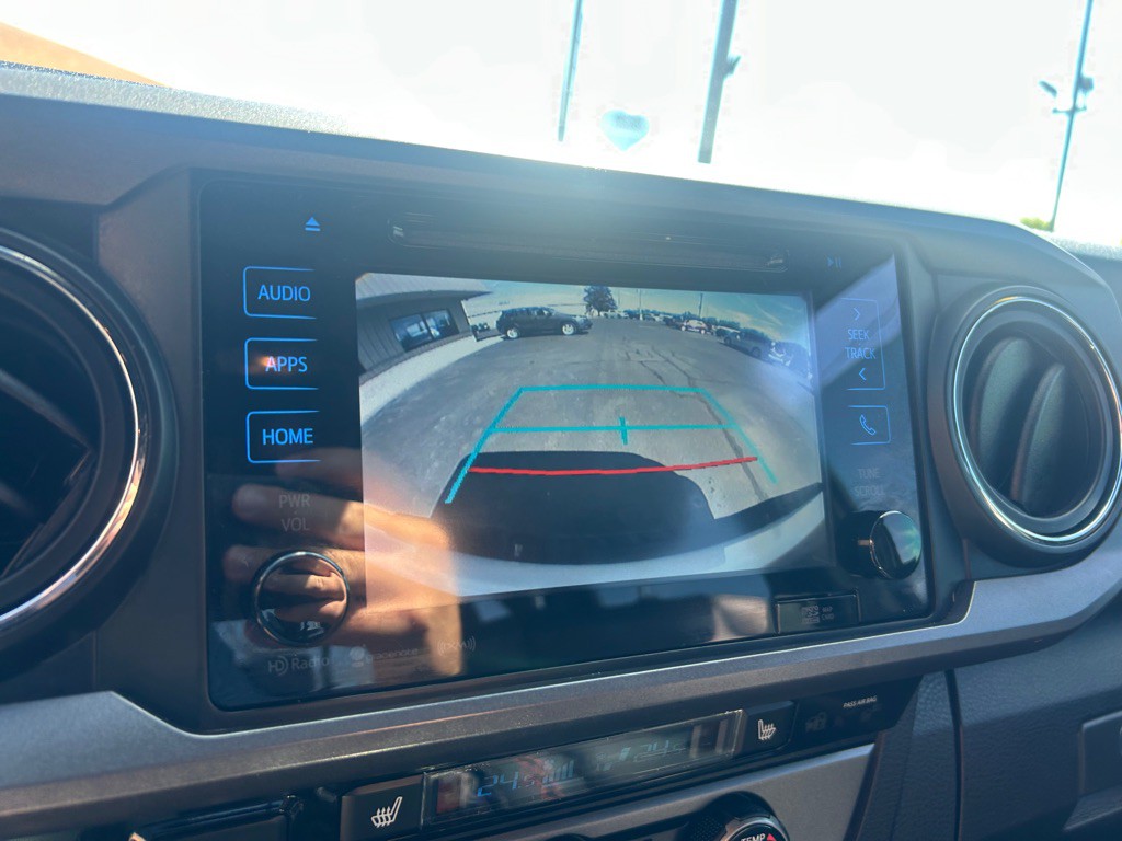 2018 Toyota Tacoma Image 21