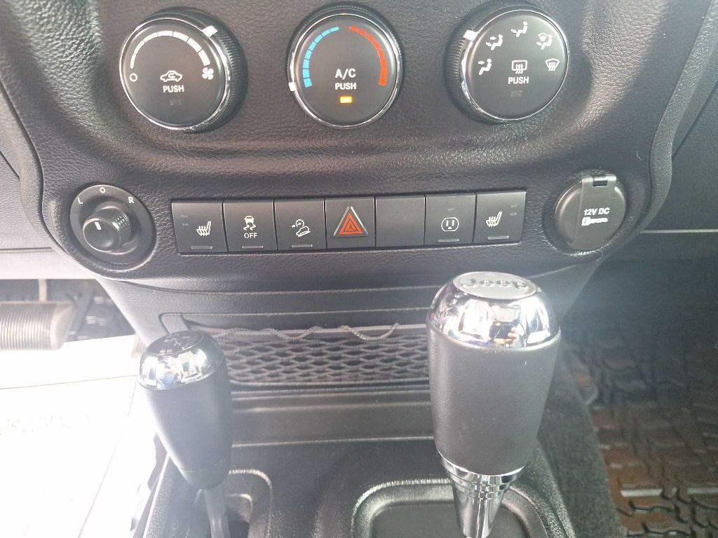 2016 Jeep Wrangler Unlimited Image 15
