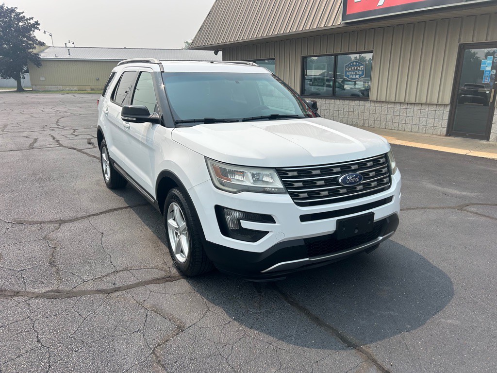 2016 Ford Explorer Image 2