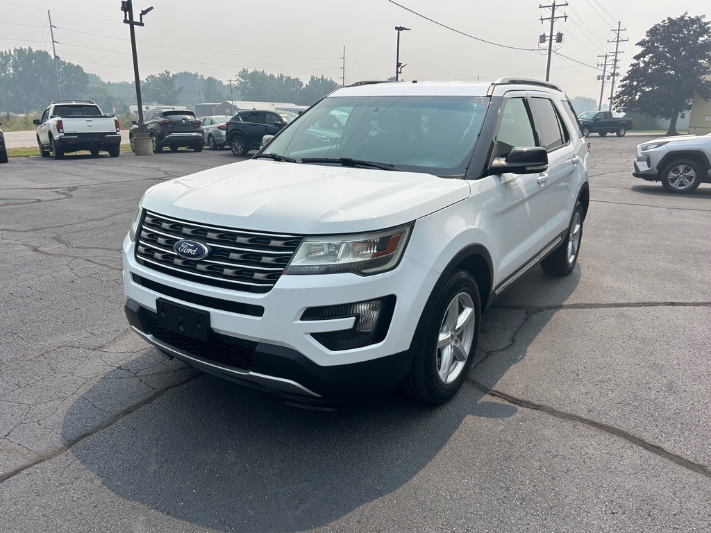 2016 Ford Explorer Image 3