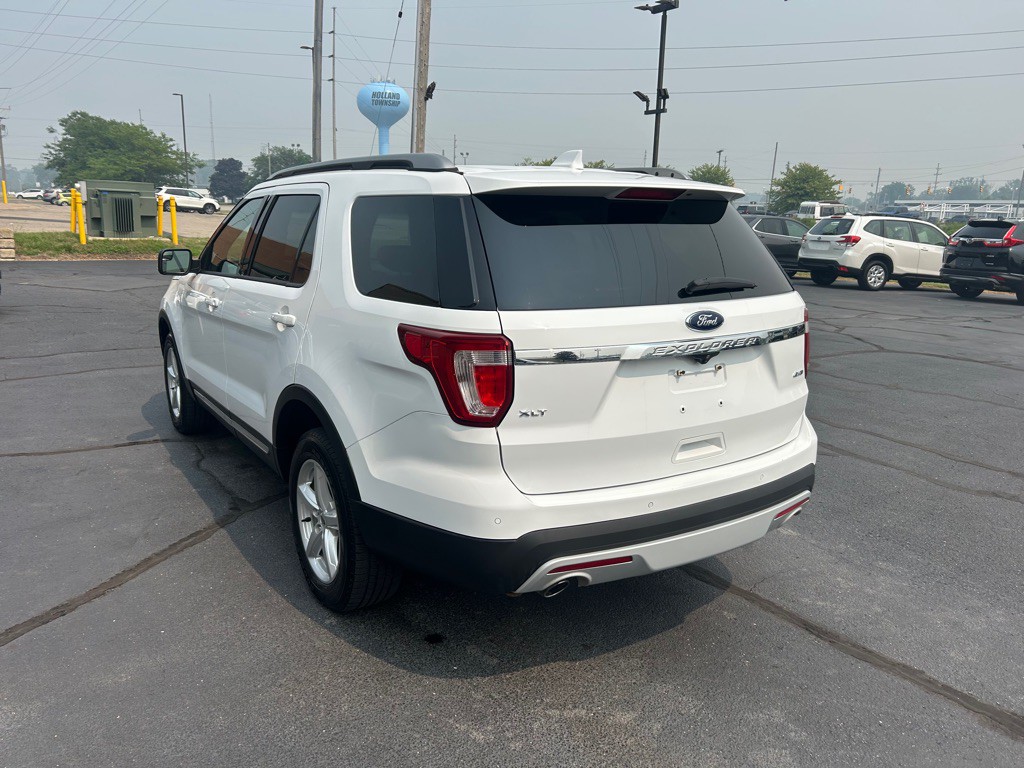 2016 Ford Explorer Image 5