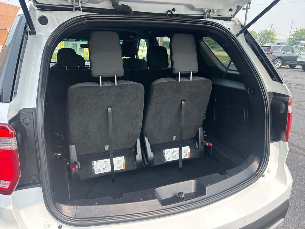 2016 Ford Explorer Image 10