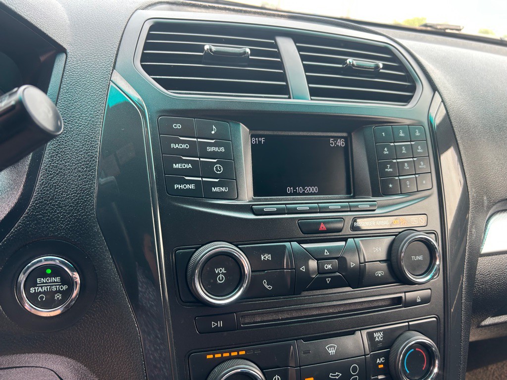 2016 Ford Explorer Image 21
