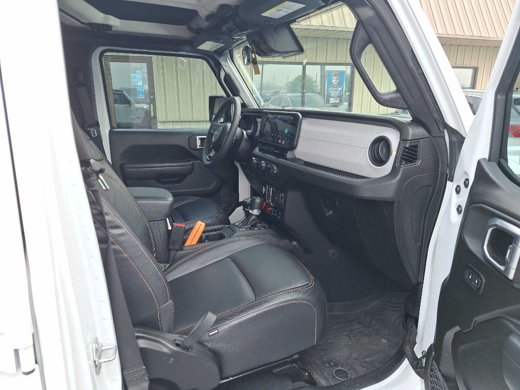 2024 Jeep Wrangler Image 6