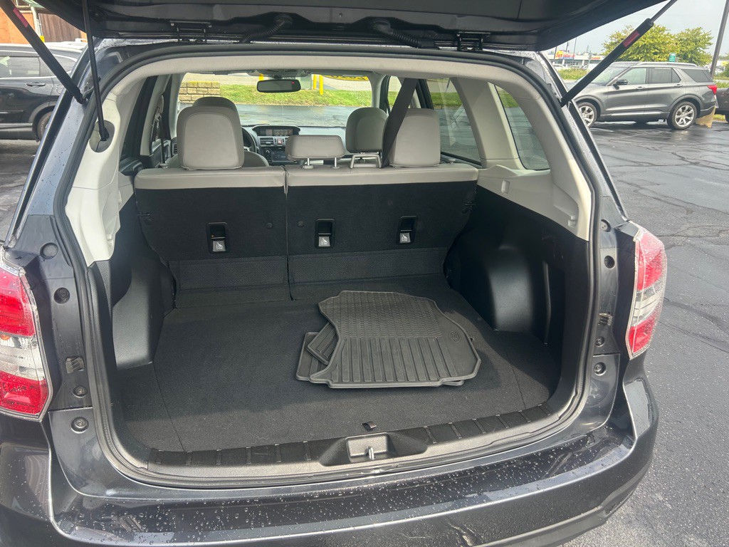 2015 Subaru Forester Image 9