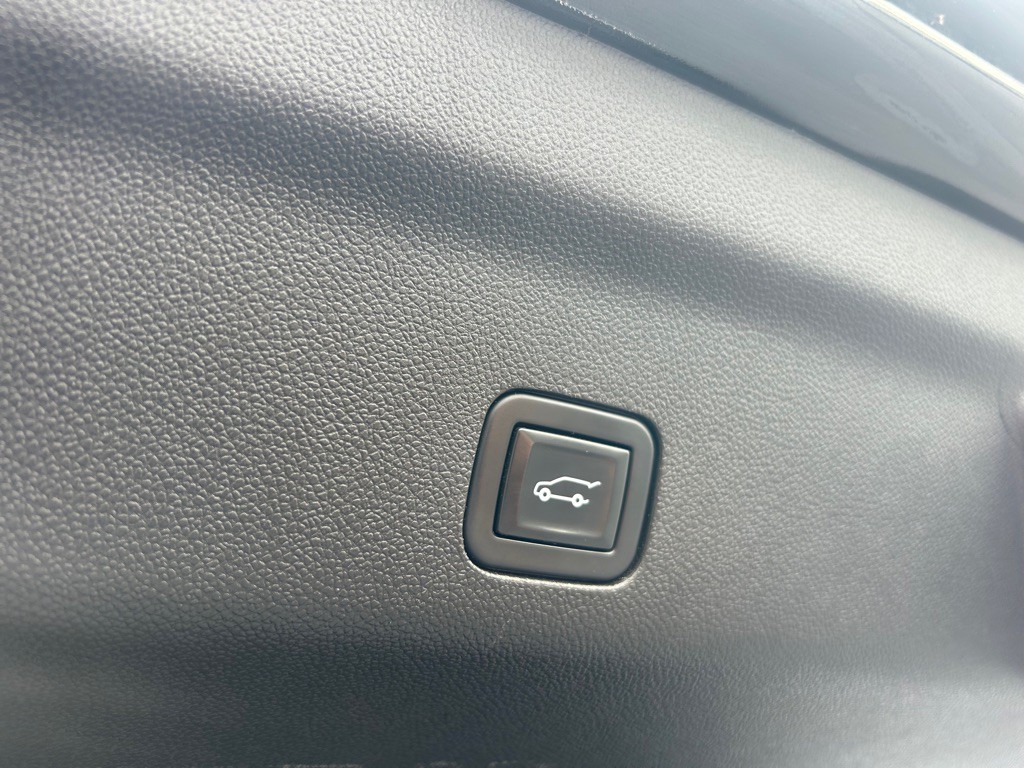 2021 Chevrolet Tahoe Image 11