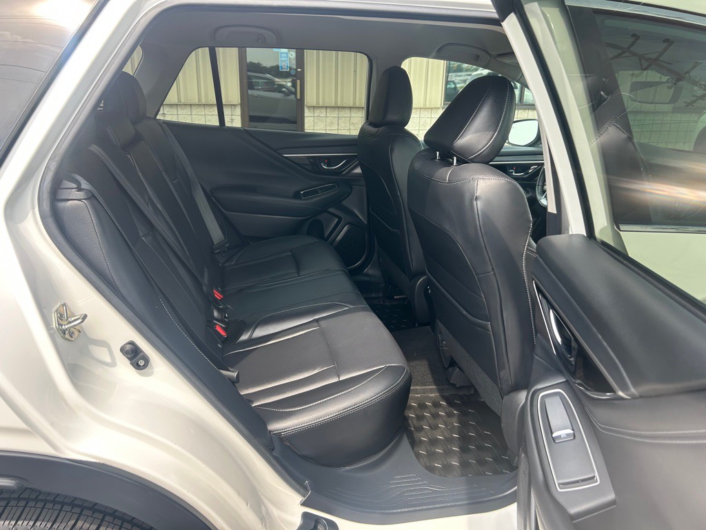2020 Subaru Outback Image 8