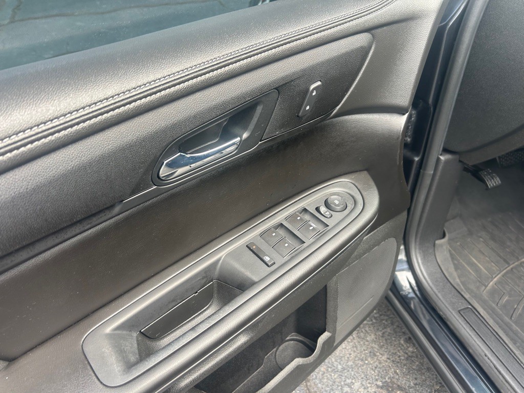 2015 Chevrolet Traverse Image 16