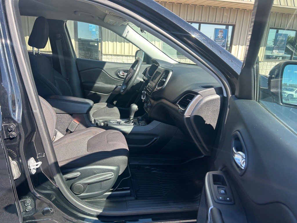 2019 Jeep Cherokee Image 7