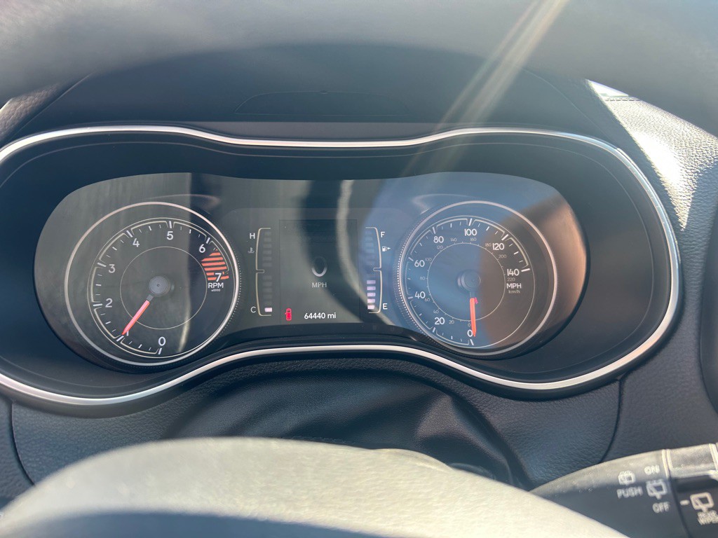 2019 Jeep Cherokee Image 16