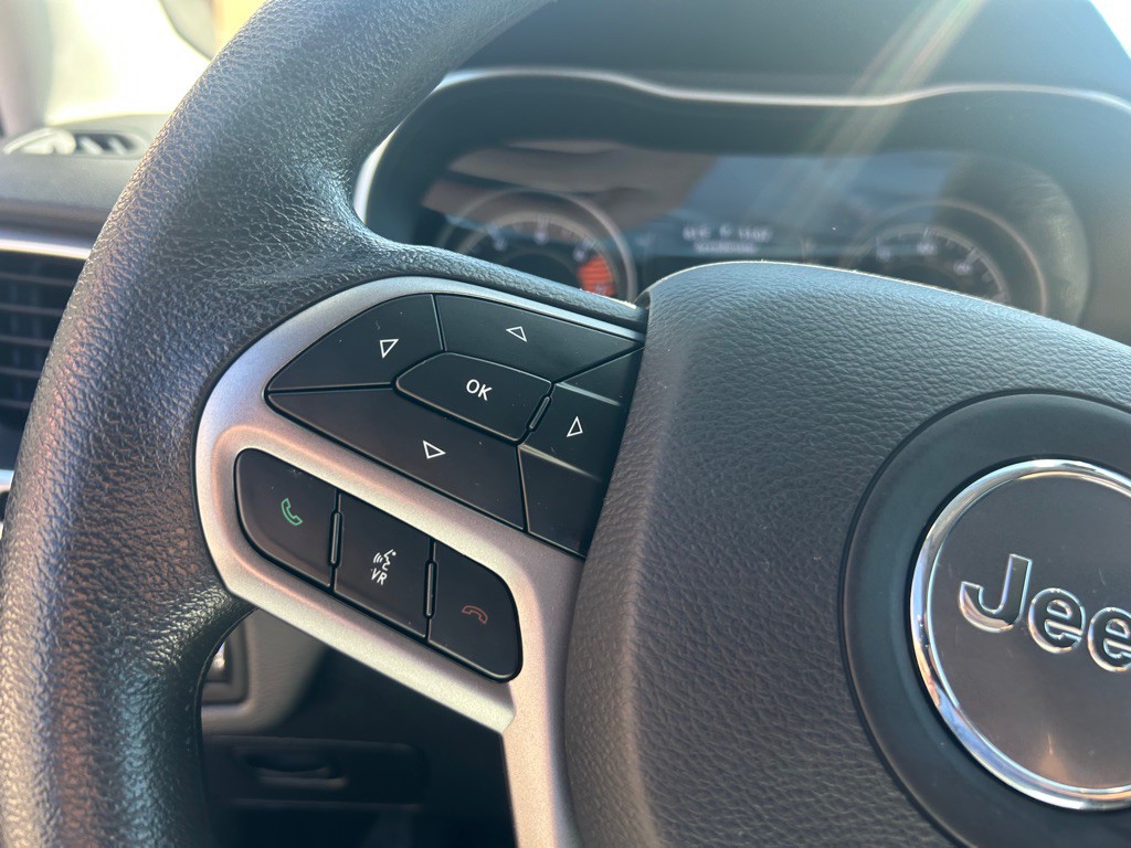 2019 Jeep Cherokee Image 17
