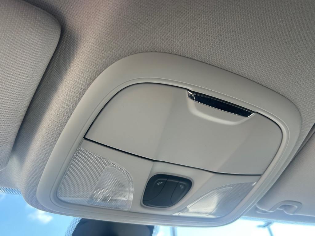 2019 Jeep Cherokee Image 24
