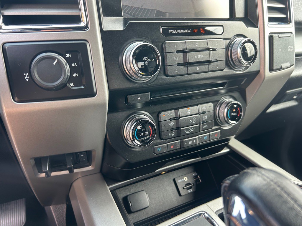2015 Ford F-150 Image 22