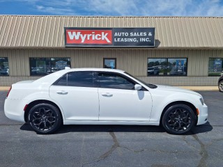 Image for 2019 Chrysler 300 S ID: 7625752