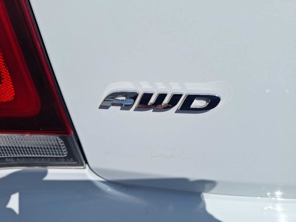 2019 Chrysler 300 Image 4