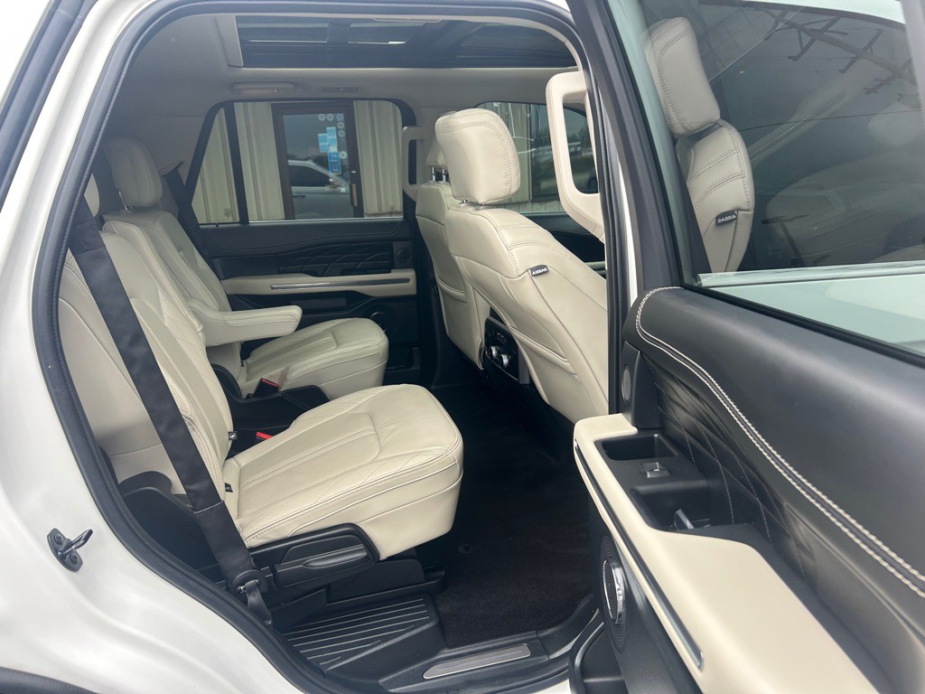 2020 Ford Expedition Image 8