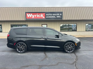 Image for 2018 Chrysler Pacifica Touring Plus ID: 7667653