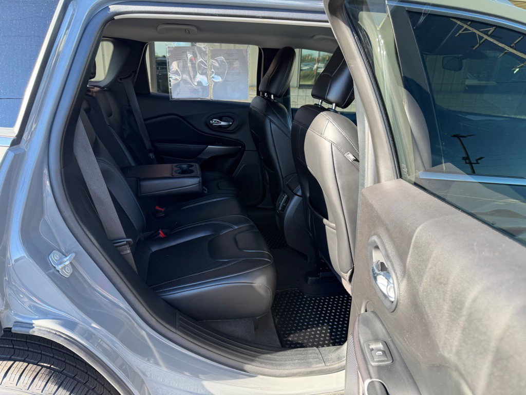 2020 Jeep Cherokee Image 9