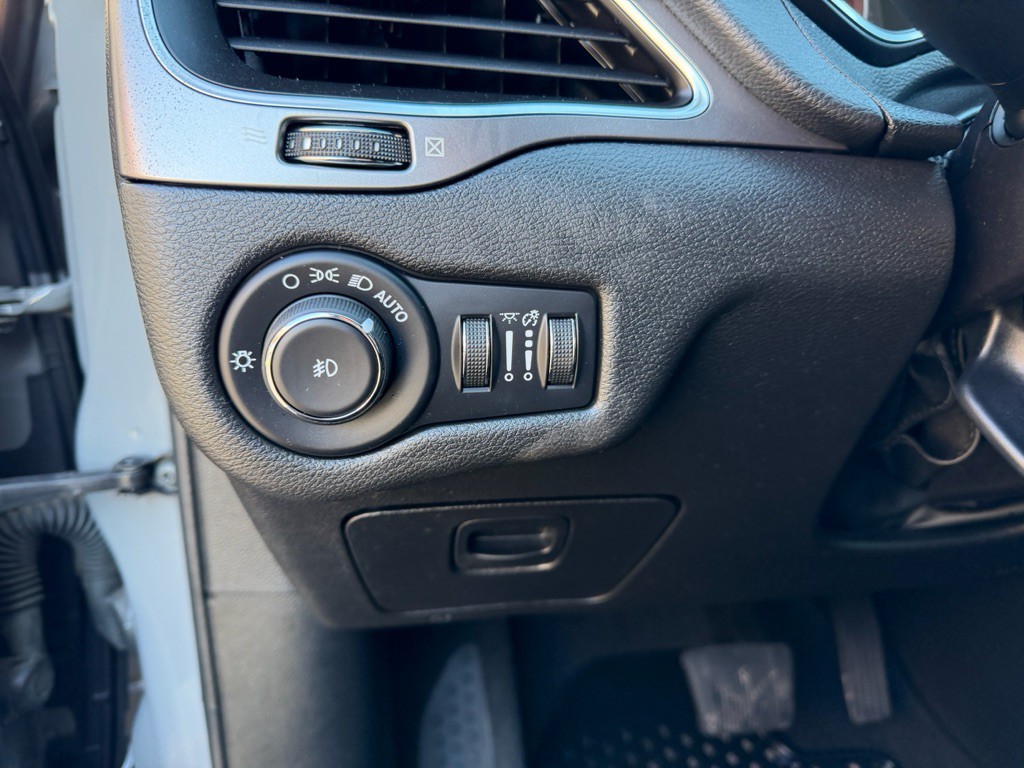 2020 Jeep Cherokee Image 20