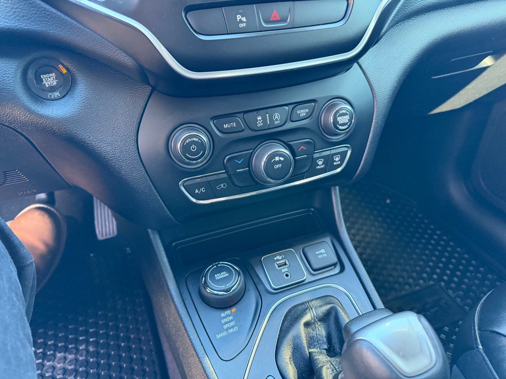 2020 Jeep Cherokee Image 23