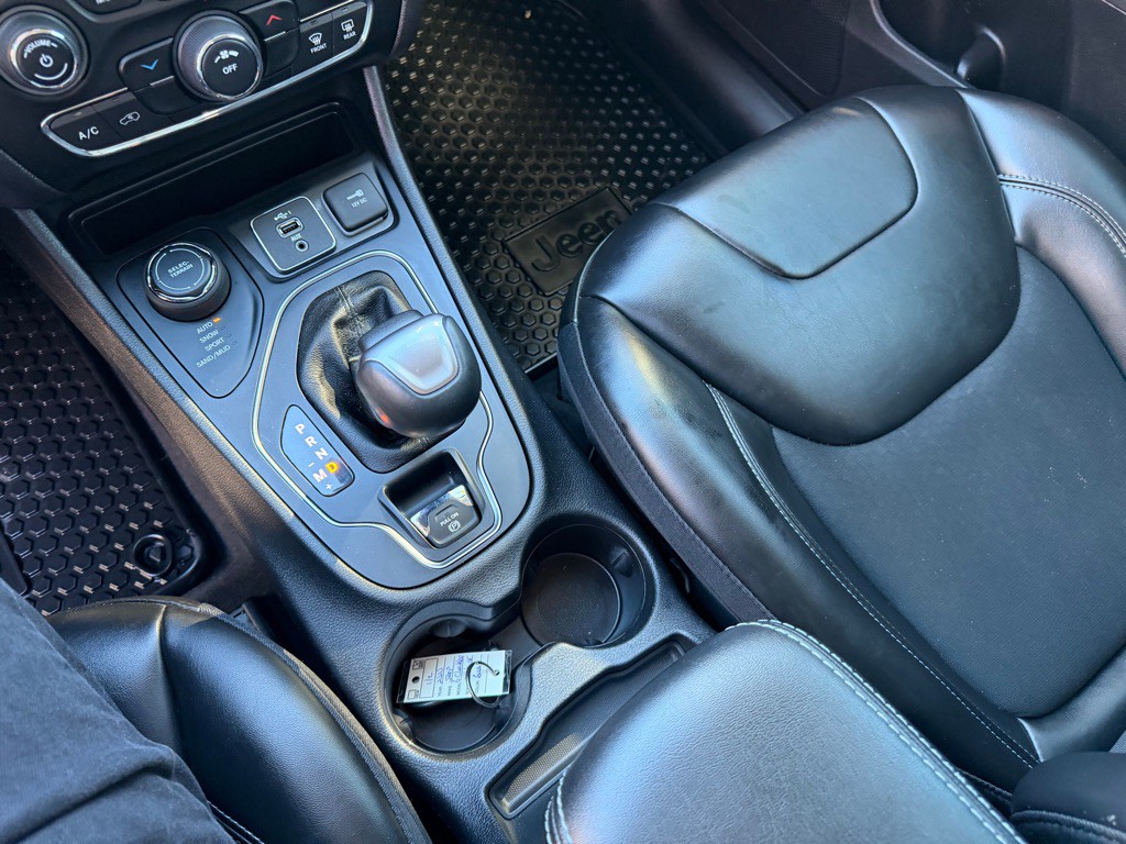 2020 Jeep Cherokee Image 24