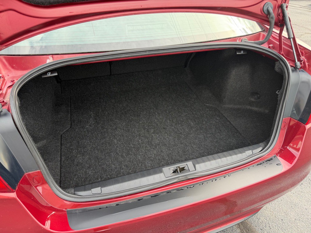 2017 Subaru Legacy Image 9