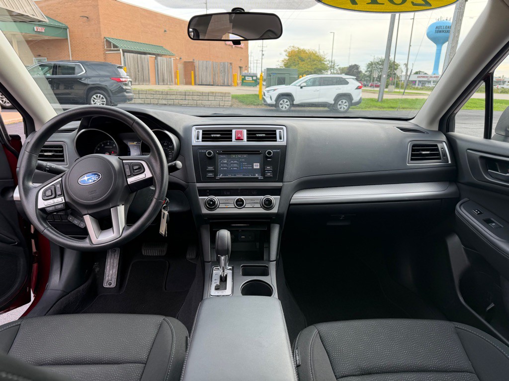 2017 Subaru Legacy Image 11