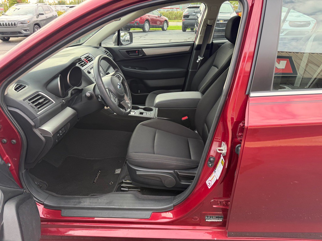 2017 Subaru Legacy Image 12