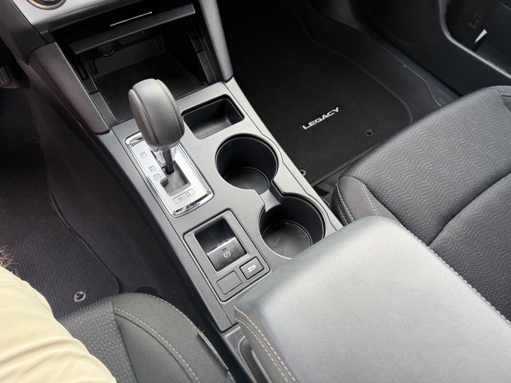 2017 Subaru Legacy Image 21