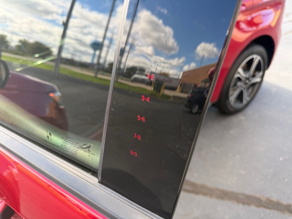 2020 Ford Edge Image 21