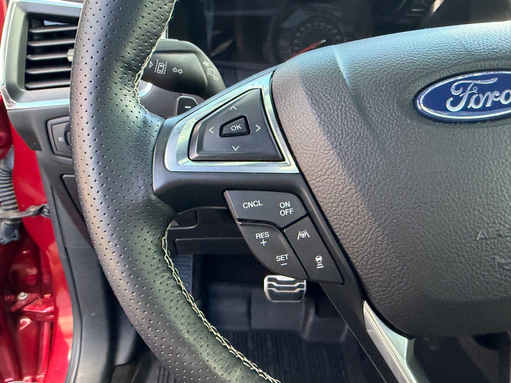 2020 Ford Edge Image 24