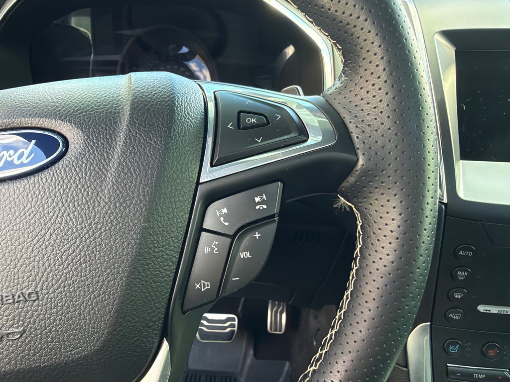 2020 Ford Edge Image 25