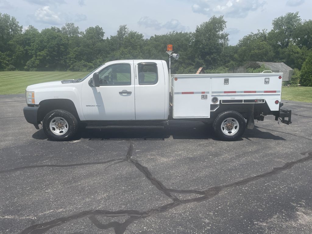 2010 Chevrolet Silverado 1500 Image 3