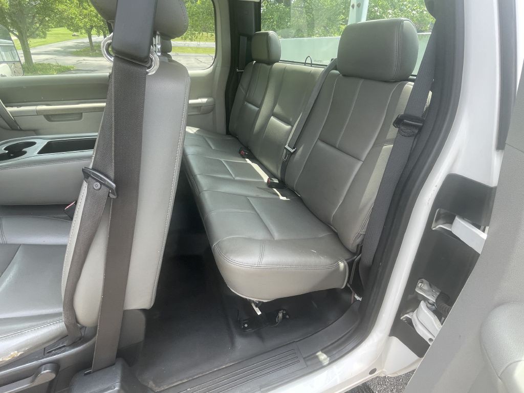 2010 Chevrolet Silverado 1500 Image 12