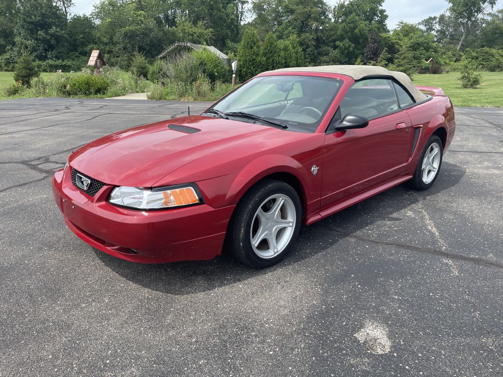 1999 Ford Mustang Image 2