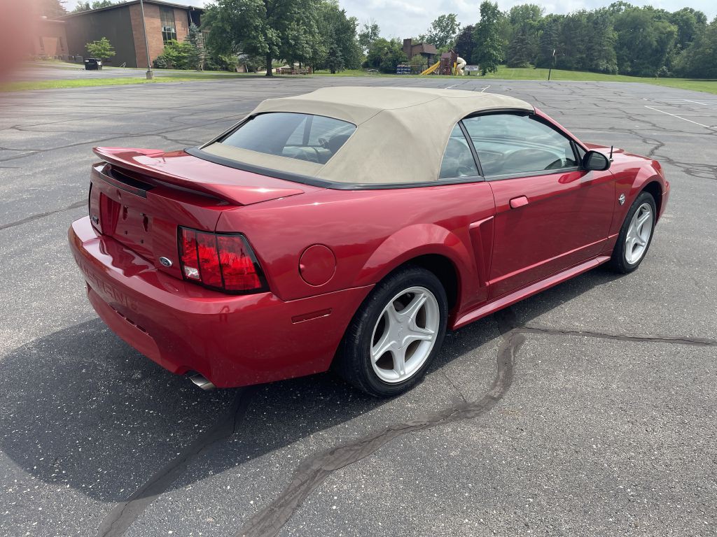 1999 Ford Mustang Image 6