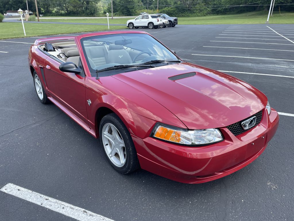 1999 Ford Mustang Image 14