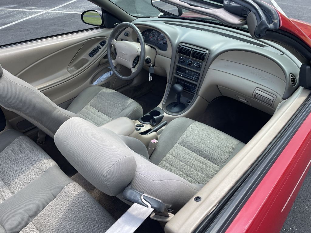 1999 Ford Mustang Image 20