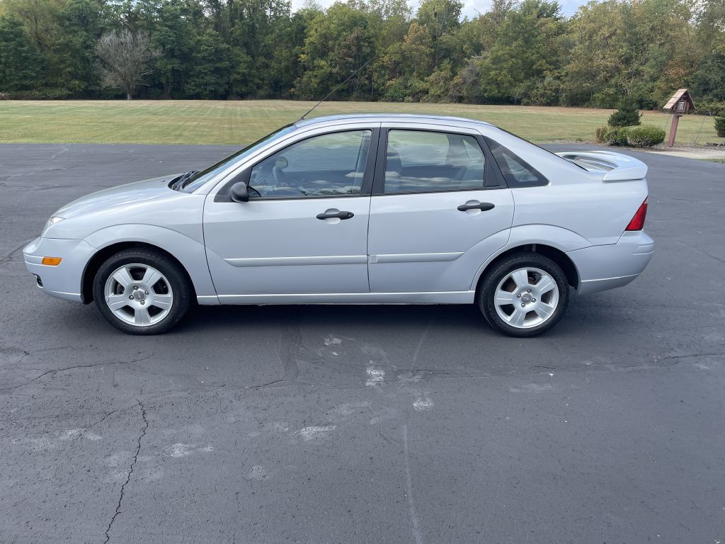 2007 Ford Focus Image 8