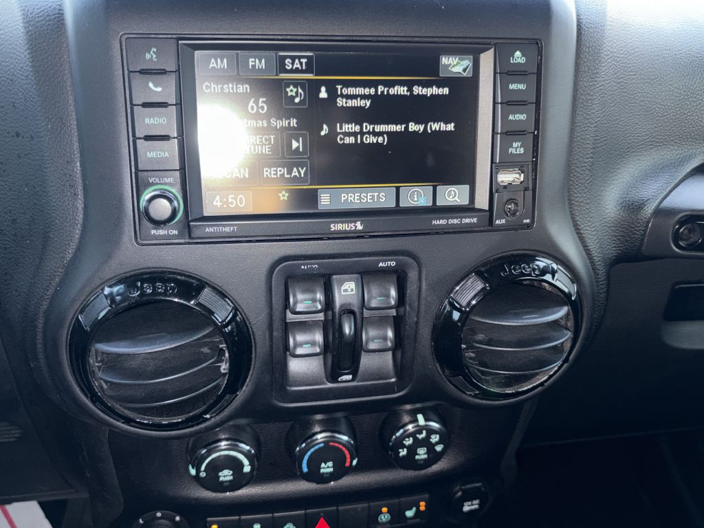 2015 Jeep Wrangler Unlimited Image 24