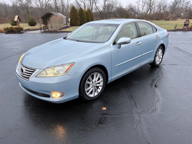 2011 Lexus ES Image 1