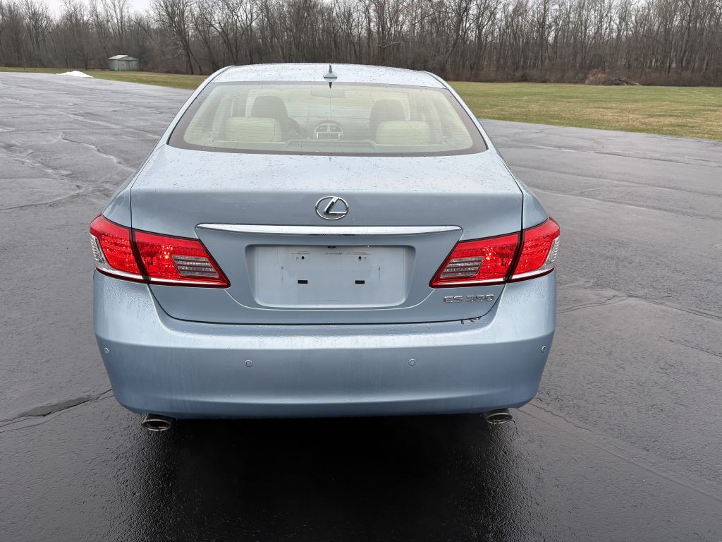 2011 Lexus ES Image 6