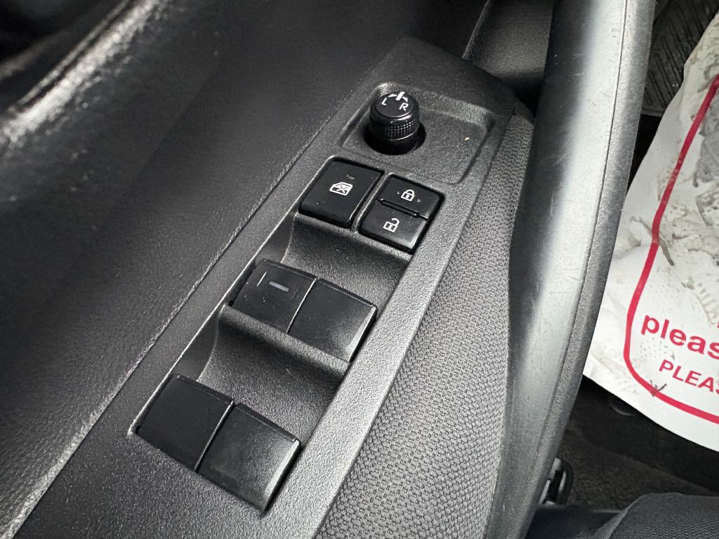 2011 Lexus ES Image 13