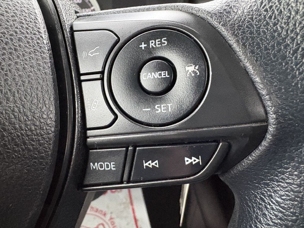 2011 Lexus ES Image 15