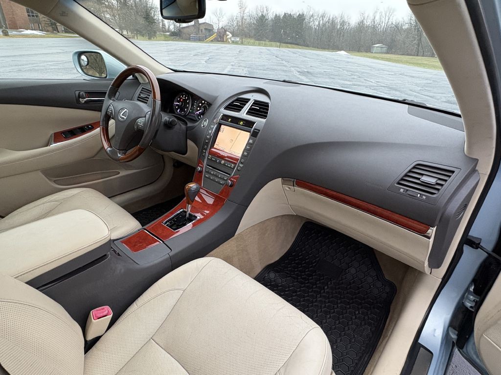 2011 Lexus ES Image 27