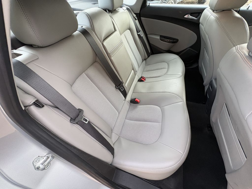 2014 Buick Verano Image 12