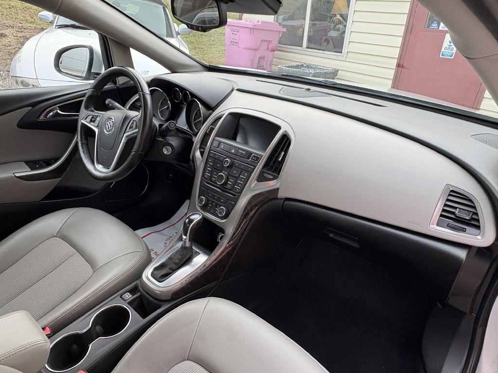 2014 Buick Verano Image 16